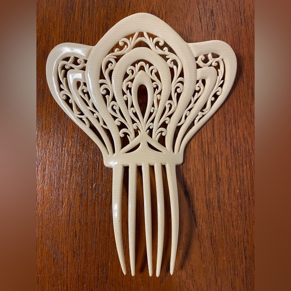 Antique Celluloid Mantilla Hair Comb - Picture 1 of 6